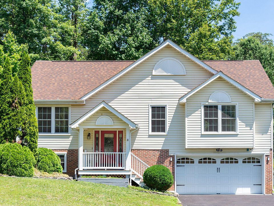 1st image of 5921 Danielle Dr
