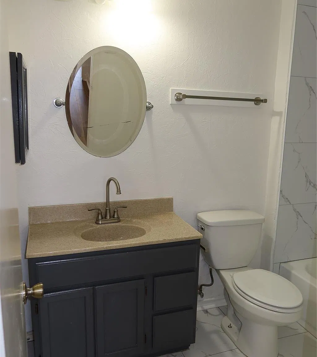 3 bed, 2.0 bath, 1491 sqft, $2,000 — Photo 3