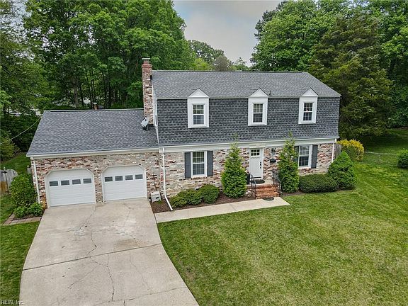 2nd image of 309 Williamsburg Ct