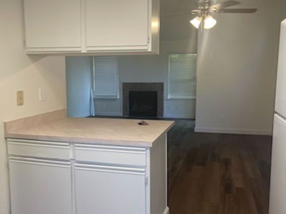 5th image of 7066 N Thorne Ave