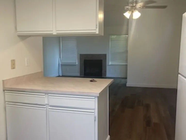 7066 N Thorne Ave — Photo 5