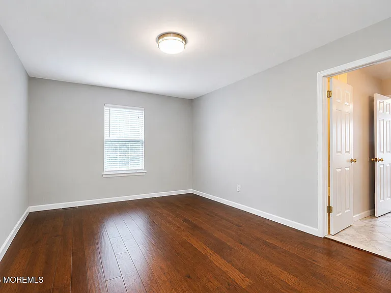 10 Madison Ct — Photo 19