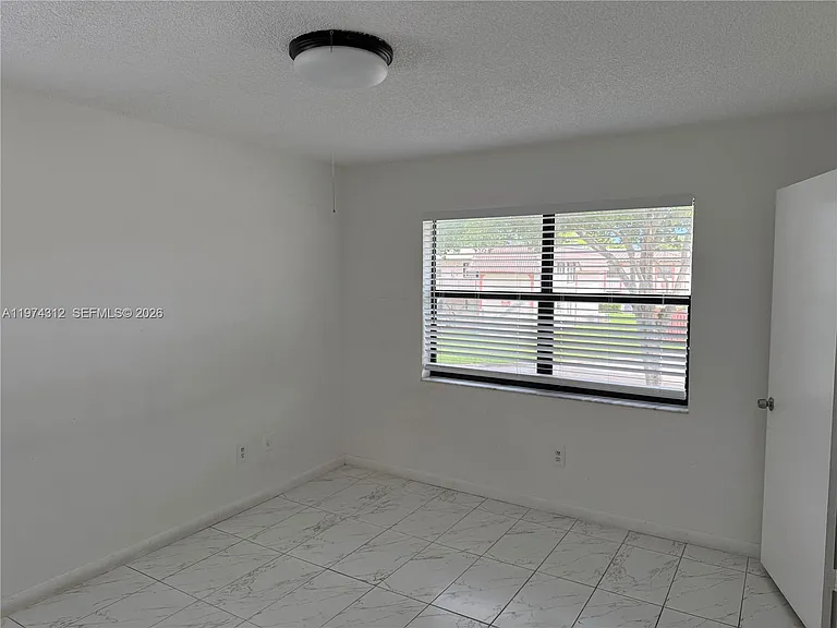 20825 NE 8th Ct #203-19 — Photo 8