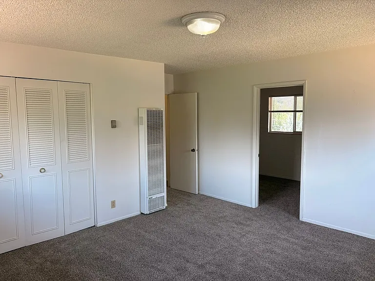 390 Cedar St #19 — Photo 14