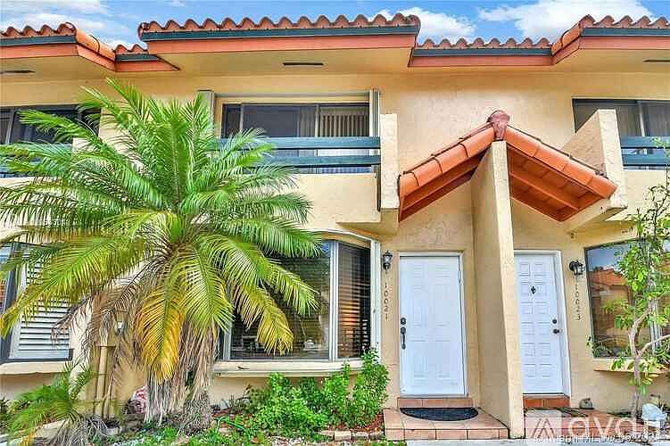 2nd image of 10021 SW 77th Ct #10021