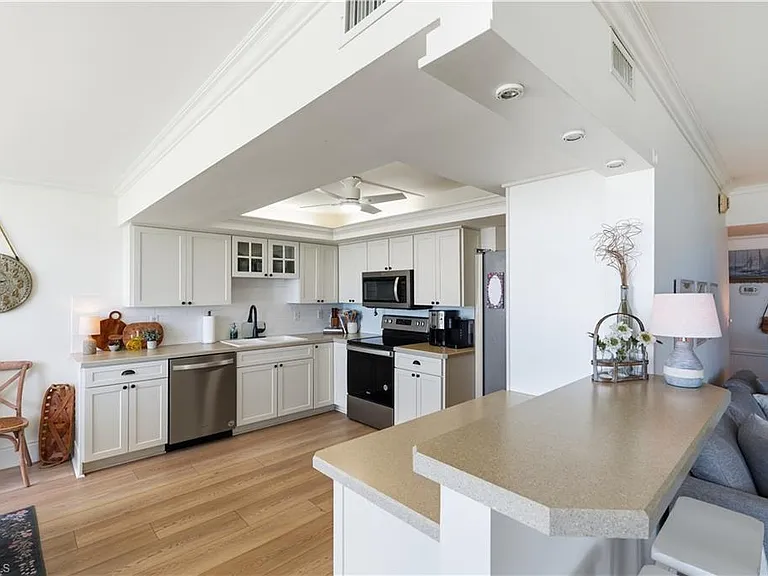 9375 Gulf Shore Dr #203 — Photo 13