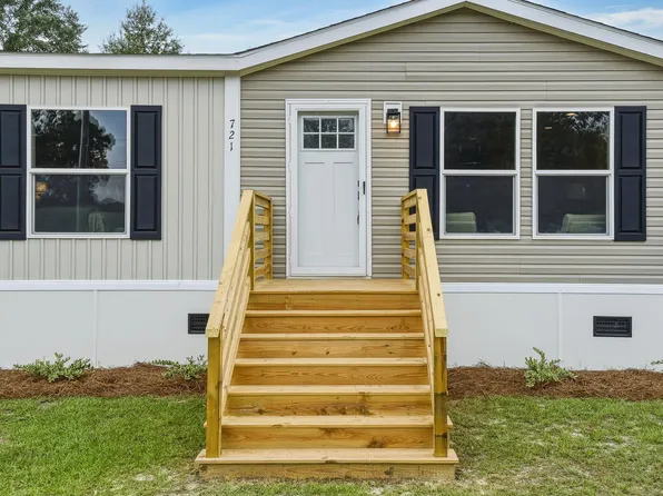 721 General Moultrie Dr, Bonneau, SC 29431