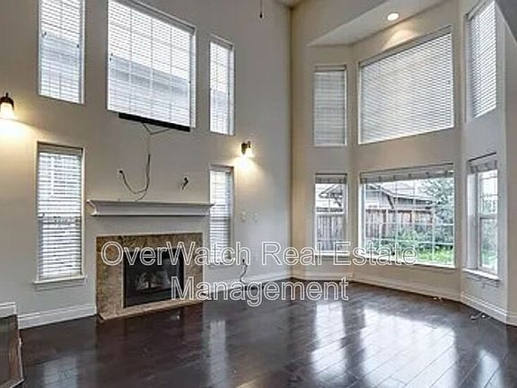 5th image of 217 Skwentna Dr
