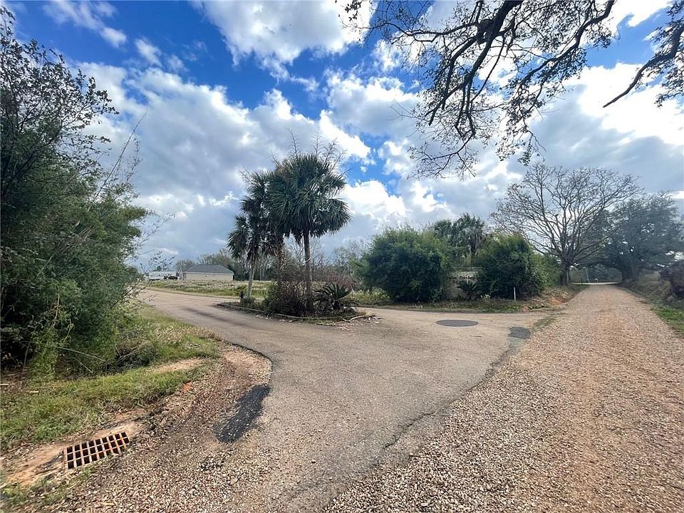 1st image of Charles Davis Ln