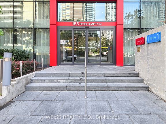 5th image of 185 Roehampton Ave #520