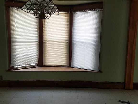 5th image of 120 E Lafayette Ave