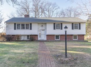 214 Captain Rd, Longmeadow, MA 01106