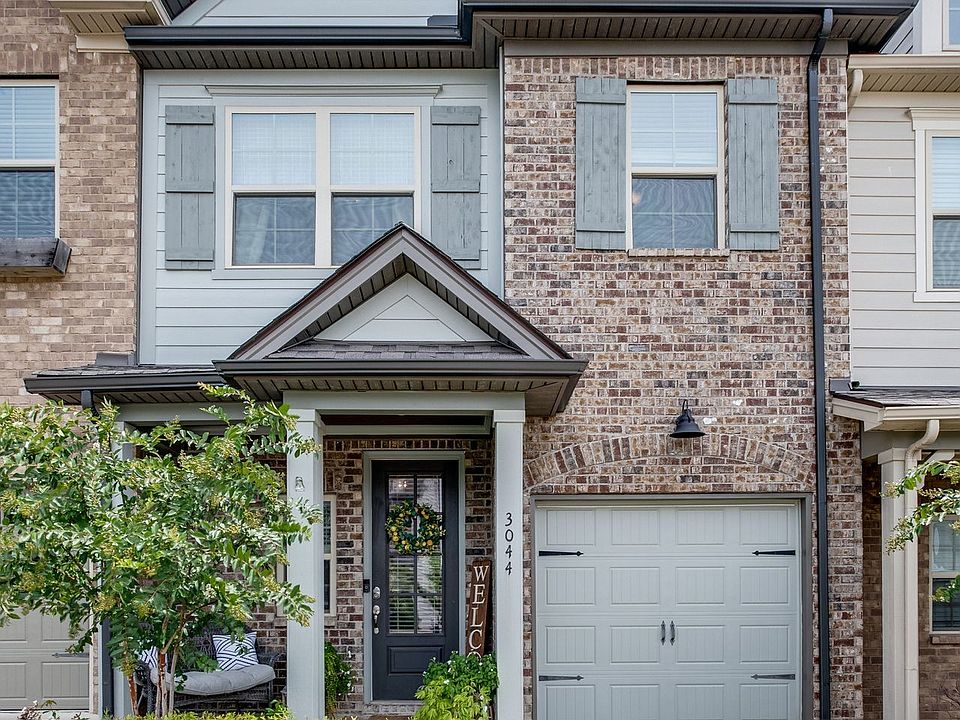 1st image of 3044 Sassafras Ln