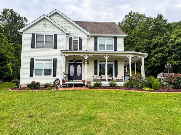 2751 Lexington Tpke