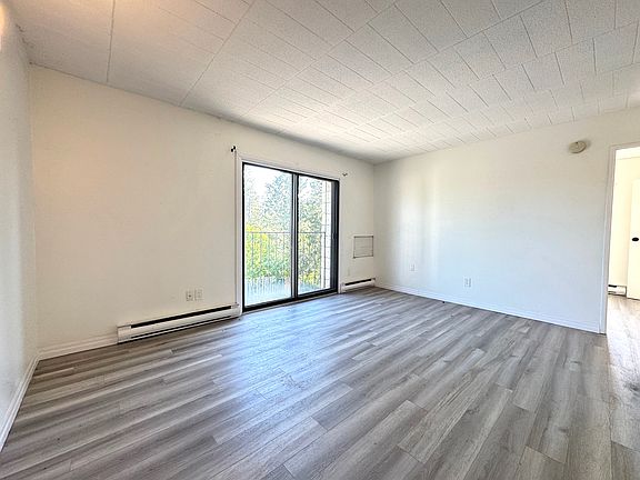 5th image of 204 Michigan Ave #0