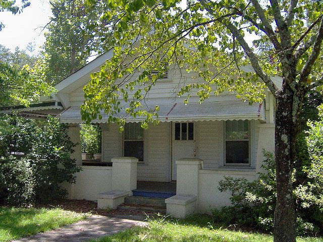1st image of 815 Richland Avenue W