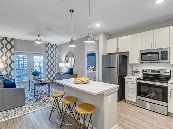 Nexus Brandon Apartments