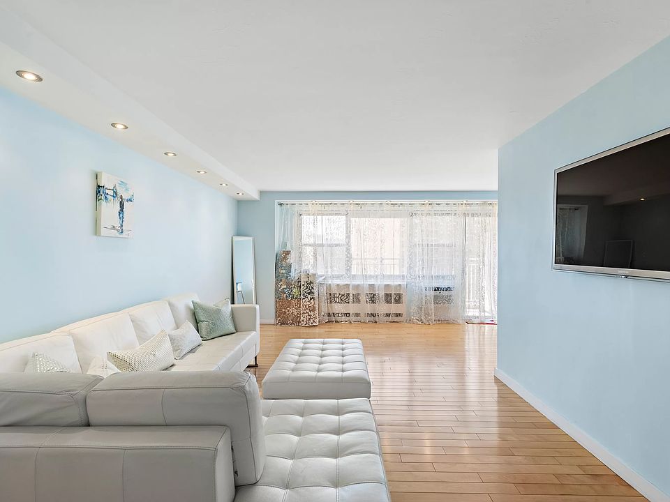 1st image of 2915 W 5th St APT 13C