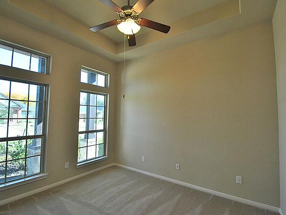 4th image of 3018 Hurst Green Ln