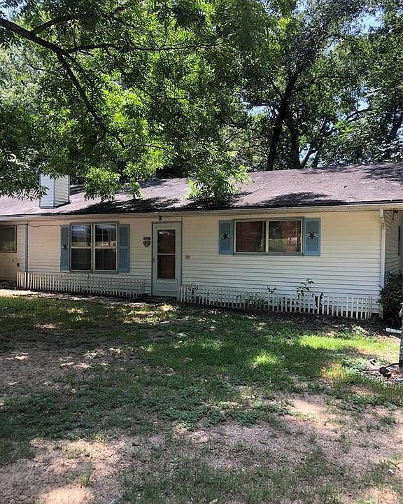 1st image of 484 Carolyn Dr
