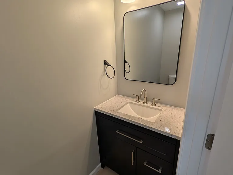 1550 Hawk Cir — Photo 14