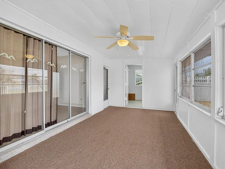 705 Thunderbird Ave — Photo 36
