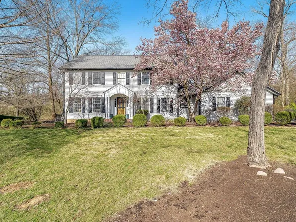 233 Bellington Ln, Saint Louis, MO 63141