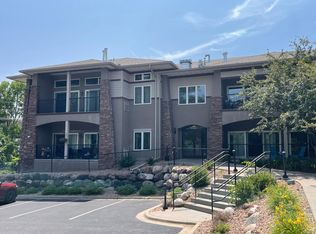 10806 S Shore Dr UNIT 207, Plymouth, MN 55441