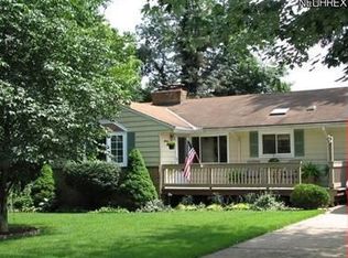 24125 Normandy Dr, Olmsted Falls, OH 44138