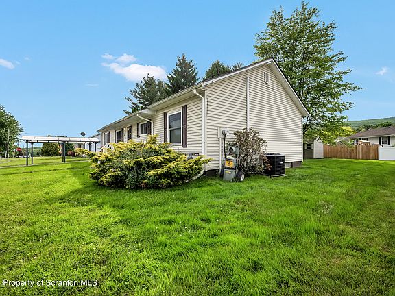 3rd image of 103 Donny Dr