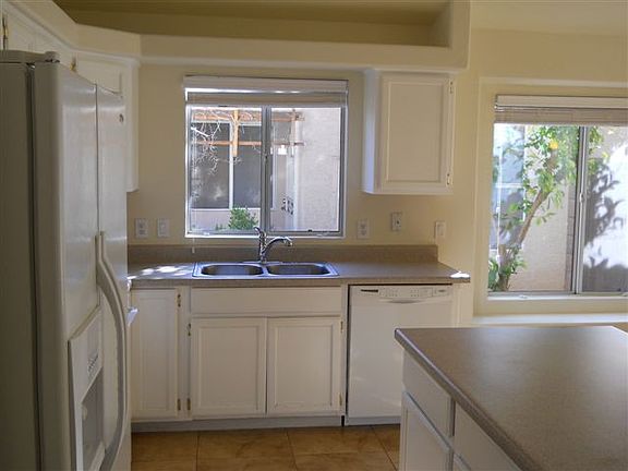 4th image of 8351 W Bluefield Ave