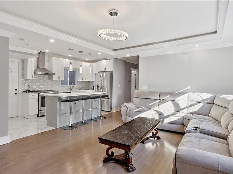 61 Sherwood Ave #1 — Photo 3