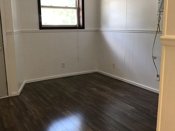 5th image of 317 Marquette Ave