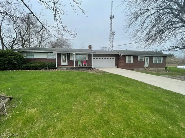 10100 Unity Rd, New Middletown, OH 44442