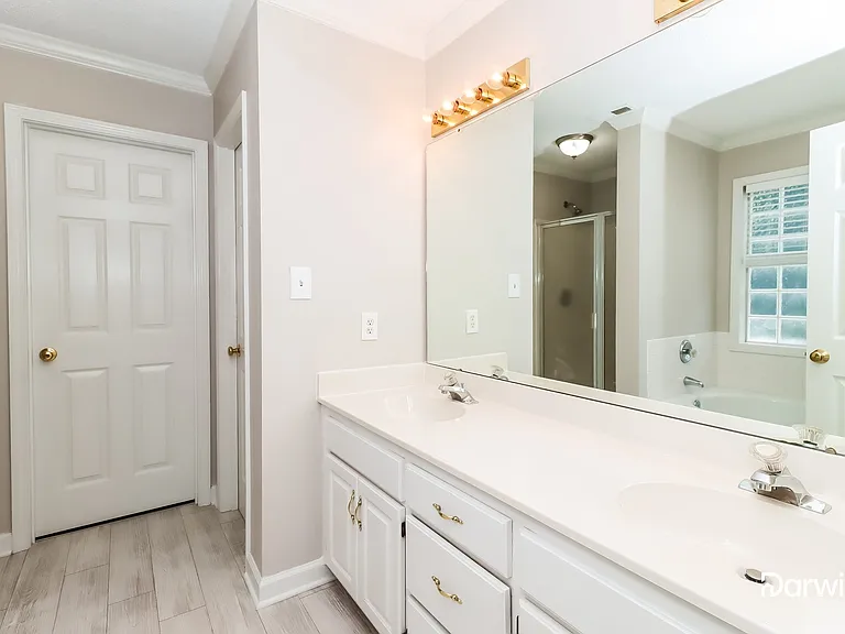 1747 Abbotsford Ct — Photo 9