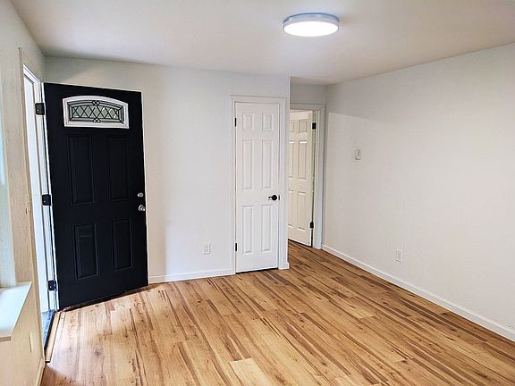 2nd image of 898 Bonita Dr #B