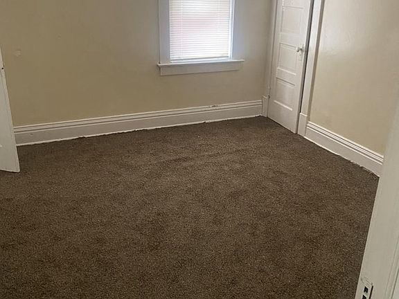 4th image of 282 E Delavan Ave #2