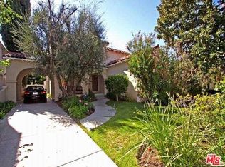 221 S Rodeo Dr, Beverly Hills, CA 90212