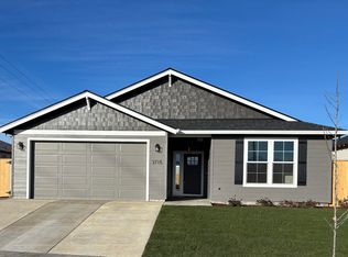 3715 Ford Dr, Medford, OR 97504