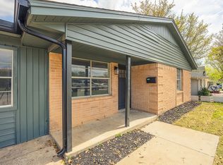 2112 Pontiac Dr, Carrollton, TX 75006