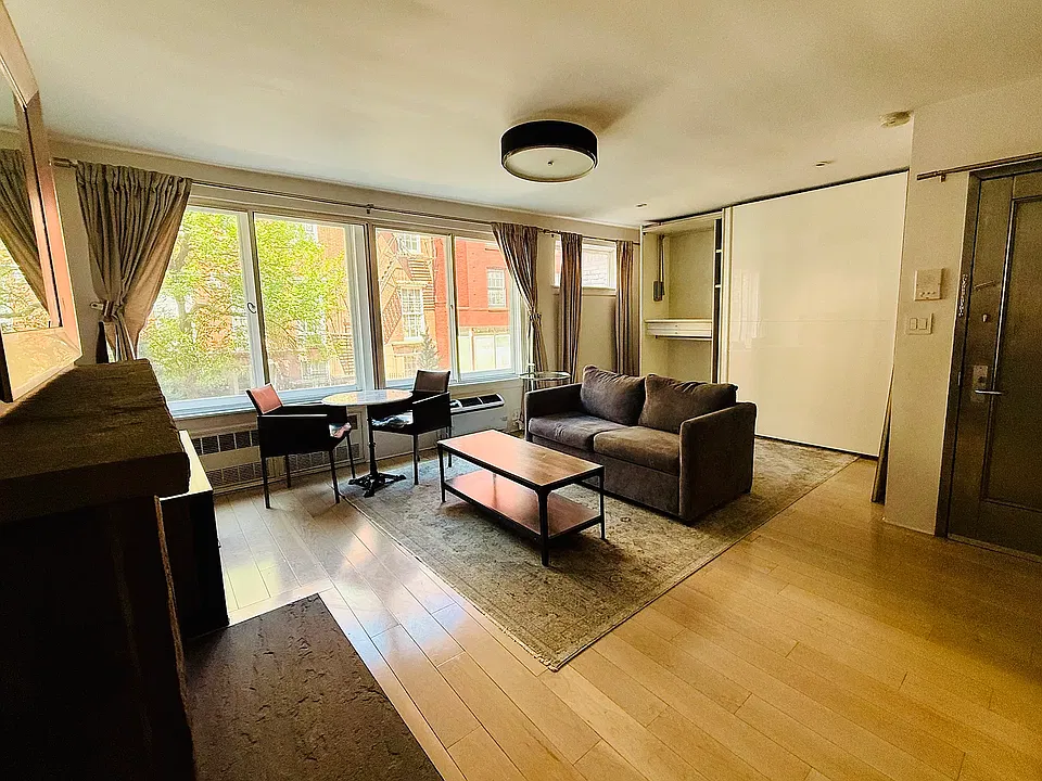 10 Charles St #2A