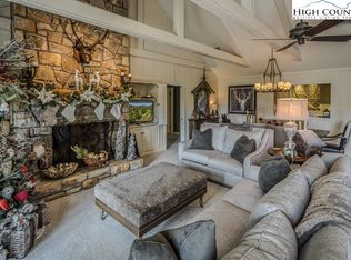 382 Evergreen Ln, Boone, NC 28607