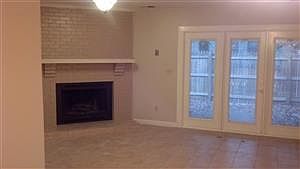 4th image of 4340 N Center St Unit 202