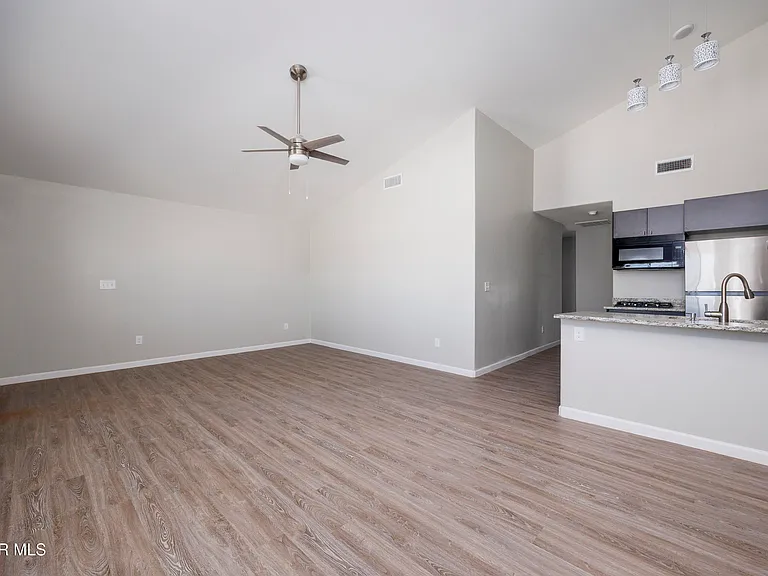 5204 Sun Valley #A-EL — Photo 6