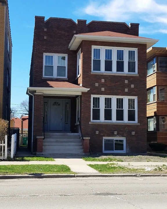 1st image of 108 S Austin Blvd #2