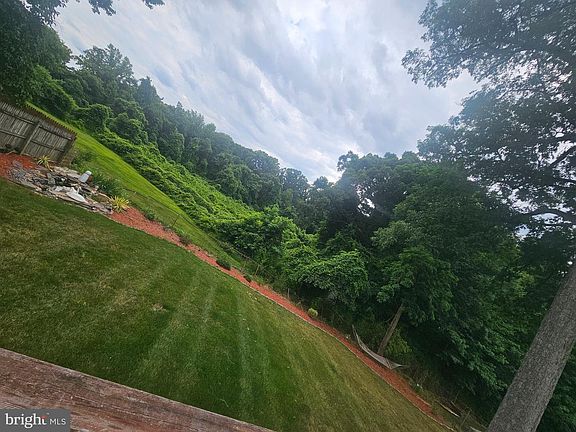 4th image of 604 Bonnie Meadow Ln