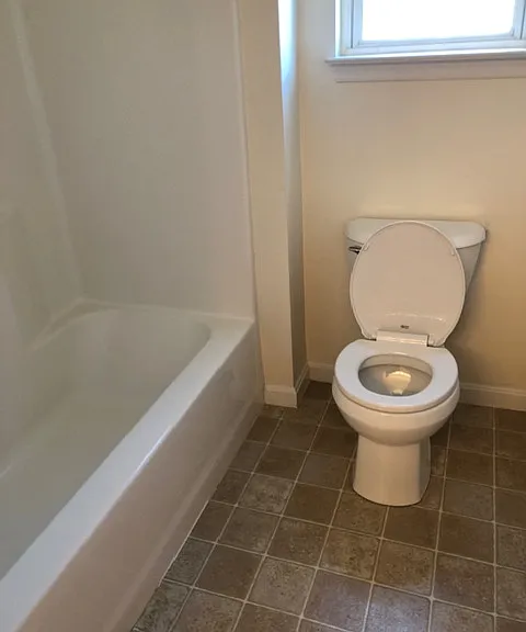 102 Martin Ct — Photo 7