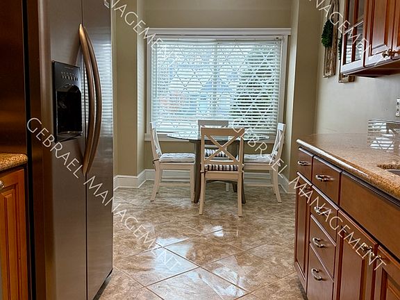 5th image of 1573 Catalpa Dr