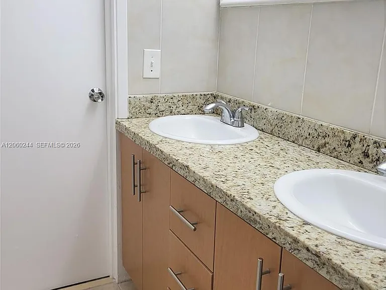 9455 Bay Harbor Ter #2N — Photo 10