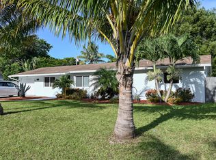 1056 Cheryl Rd, Haverhill, FL 33417